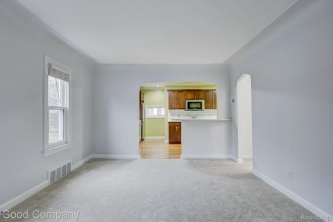 Tiny photo for 1060 W Hazelhurst Street, Ferndale City, MI 48220 (MLS # 20261021688)