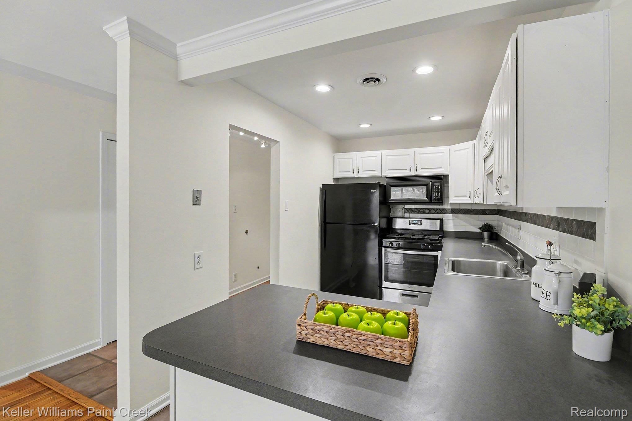 4715 Coolidge Highway 5