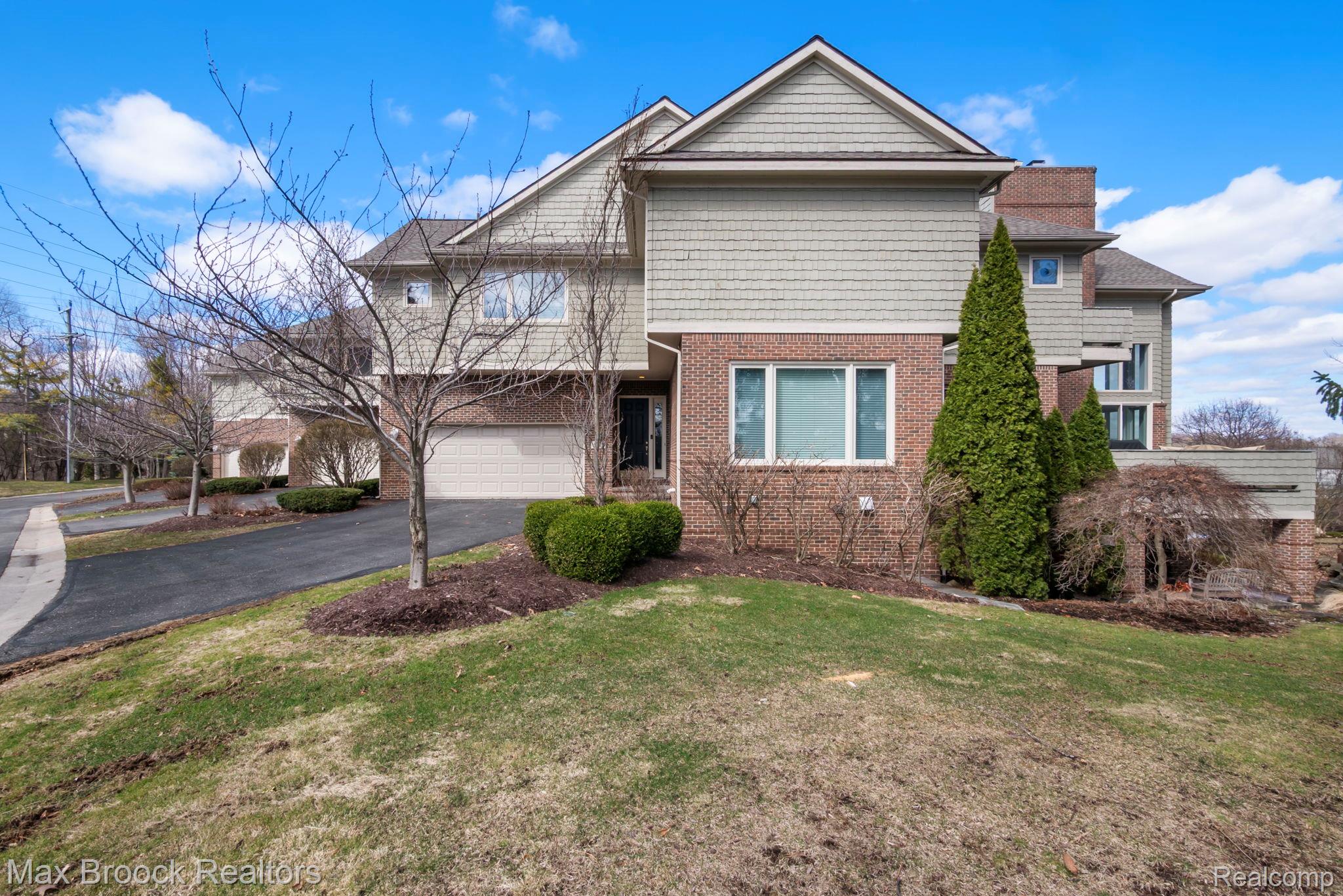 3828 PINE LAKE KNOLL Drive