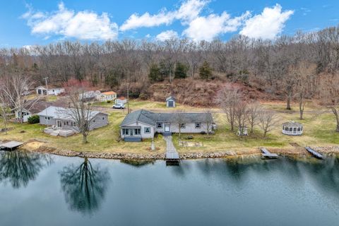 228 Oak Grove Drive Cambridge Township MI 49230