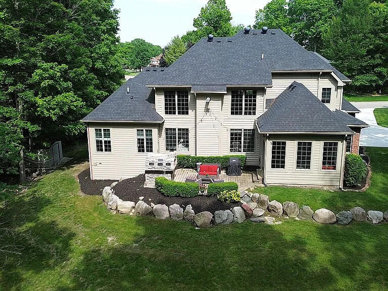 8255 Shady Brook Lane