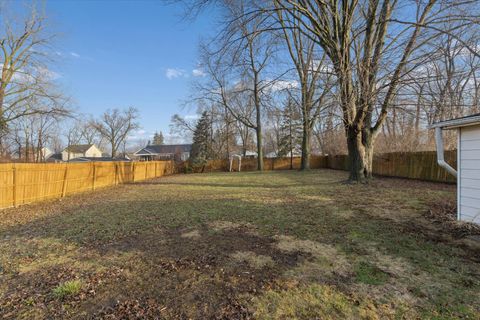 Tiny photo for 640 W Girard Avenue, Madison Heights City, MI 48071 (MLS # 81026009070)