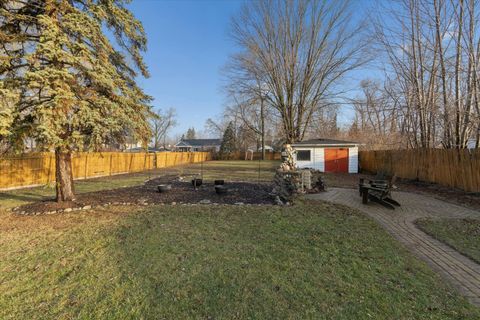 Tiny photo for 640 W Girard Avenue, Madison Heights City, MI 48071 (MLS # 81026009070)