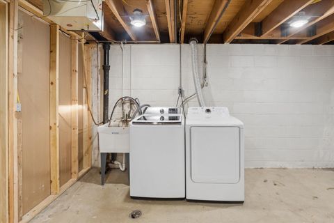 Tiny photo for 640 W Girard Avenue, Madison Heights City, MI 48071 (MLS # 81026009070)