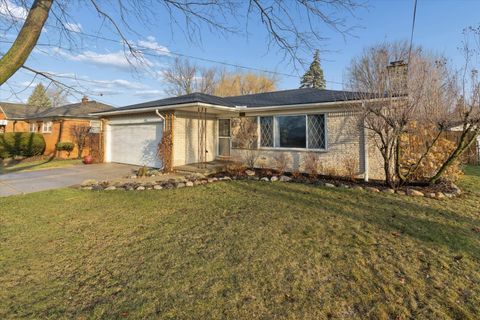 Tiny photo for 640 W Girard Avenue, Madison Heights City, MI 48071 (MLS # 81026009070)