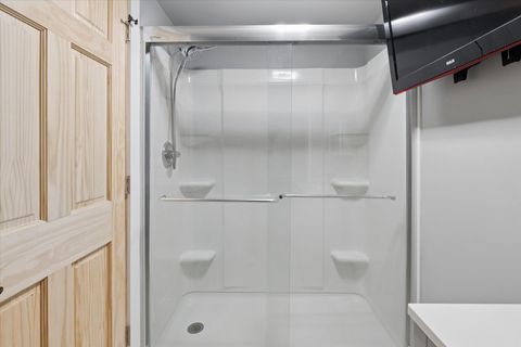 Tiny photo for 640 W Girard Avenue, Madison Heights City, MI 48071 (MLS # 81026009070)