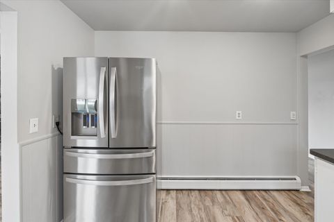 Tiny photo for 640 W Girard Avenue, Madison Heights City, MI 48071 (MLS # 81026009070)