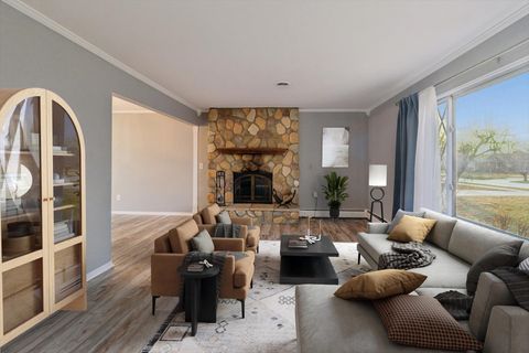 Tiny photo for 640 W Girard Avenue, Madison Heights City, MI 48071 (MLS # 81026009070)