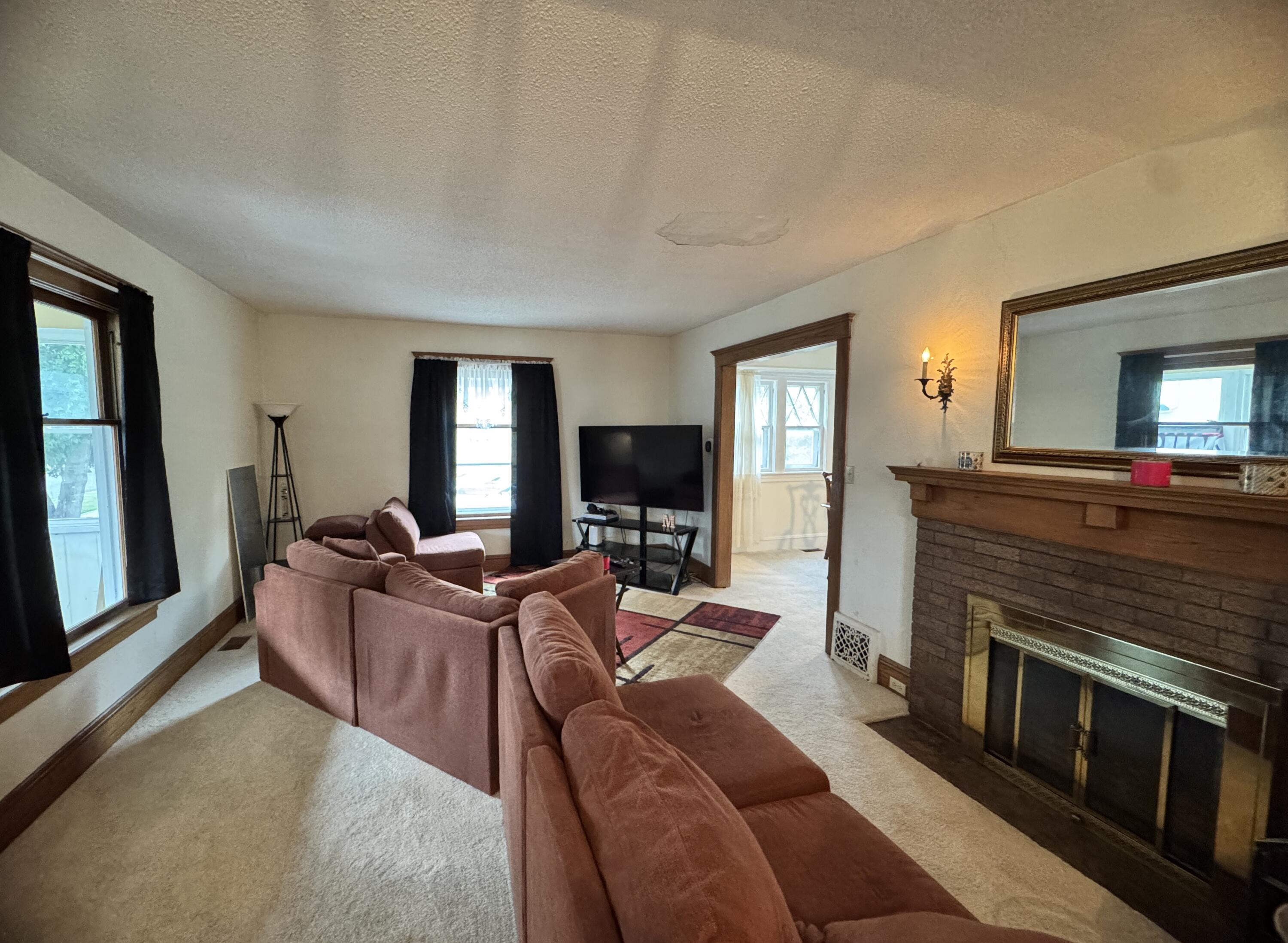 910 3rd Street
