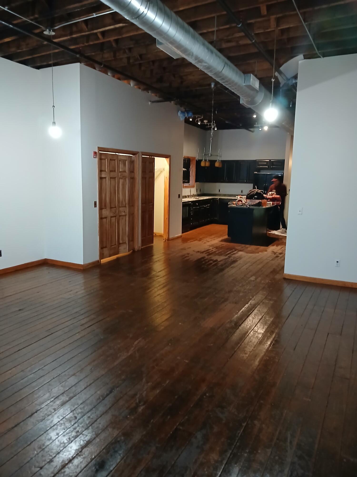 42 W Chicago Street