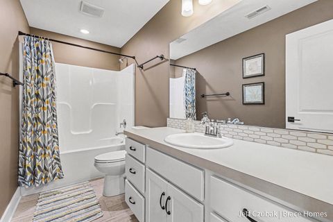 Tiny photo for 6737 Windsor Ridge Court NE #8, Plainfield Charter Township, MI 49341 (MLS # 65026005978)