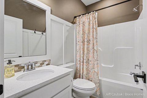 Tiny photo for 6737 Windsor Ridge Court NE #8, Plainfield Charter Township, MI 49341 (MLS # 65026005978)