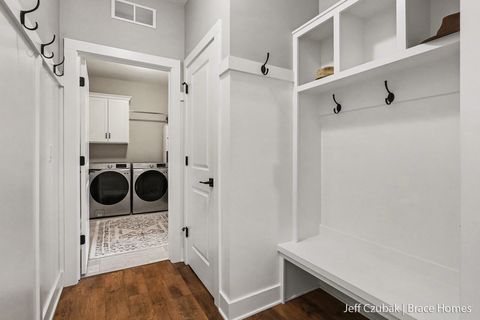 Tiny photo for 6737 Windsor Ridge Court NE #8, Plainfield Charter Township, MI 49341 (MLS # 65026005978)