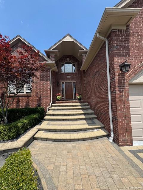 8535 LILLIAN Drive