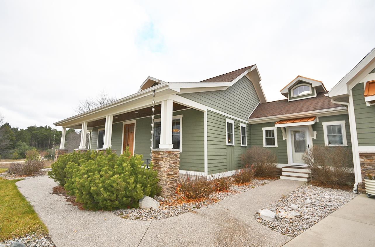 11007 S Rolling Meadows Drive