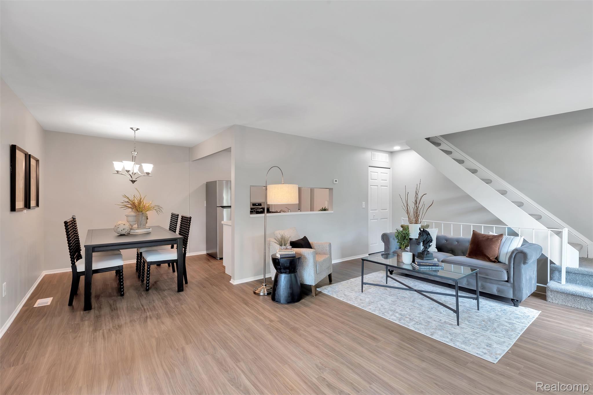 23646 Stonehenge Boulevard