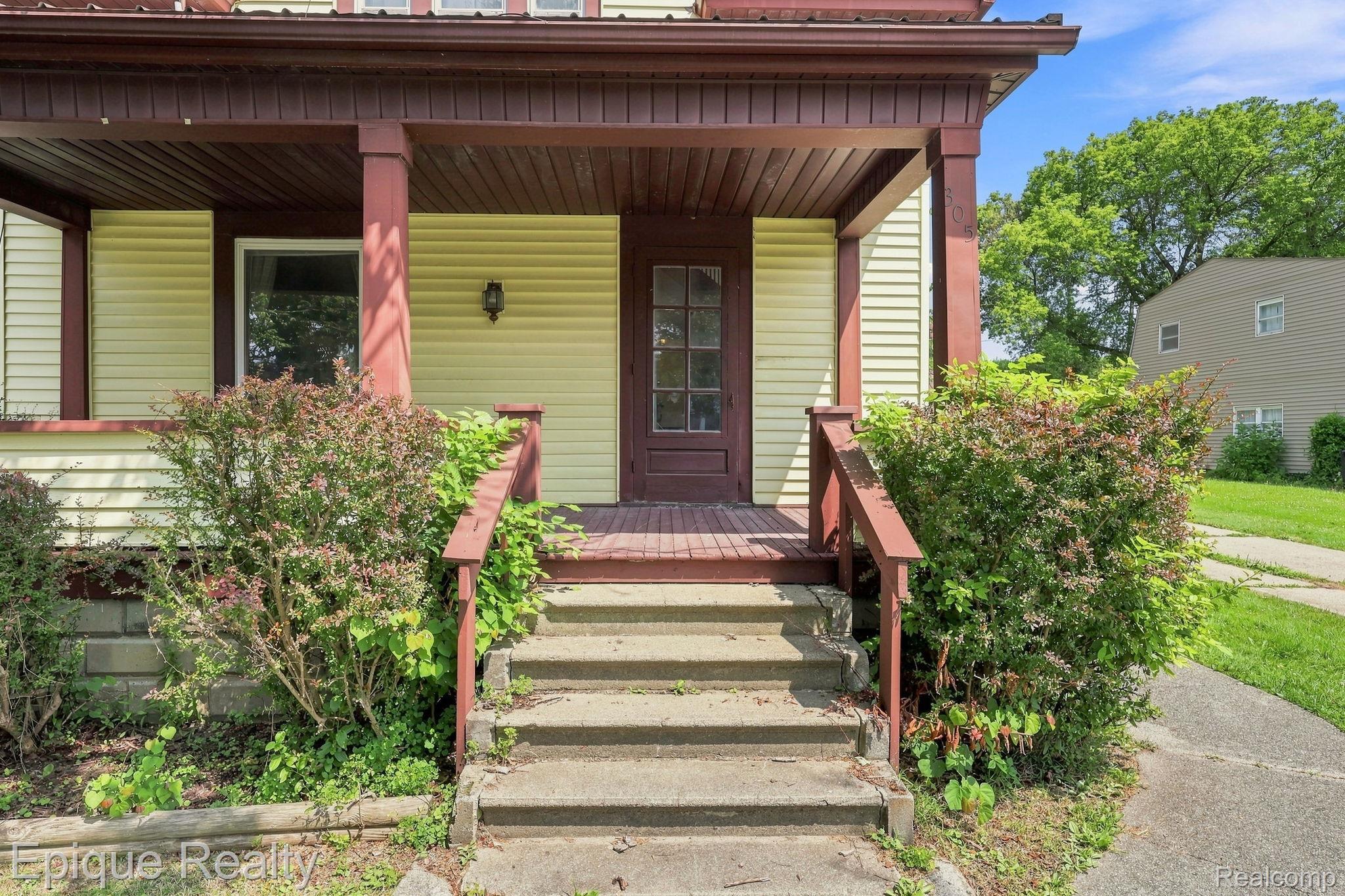 305 North Street