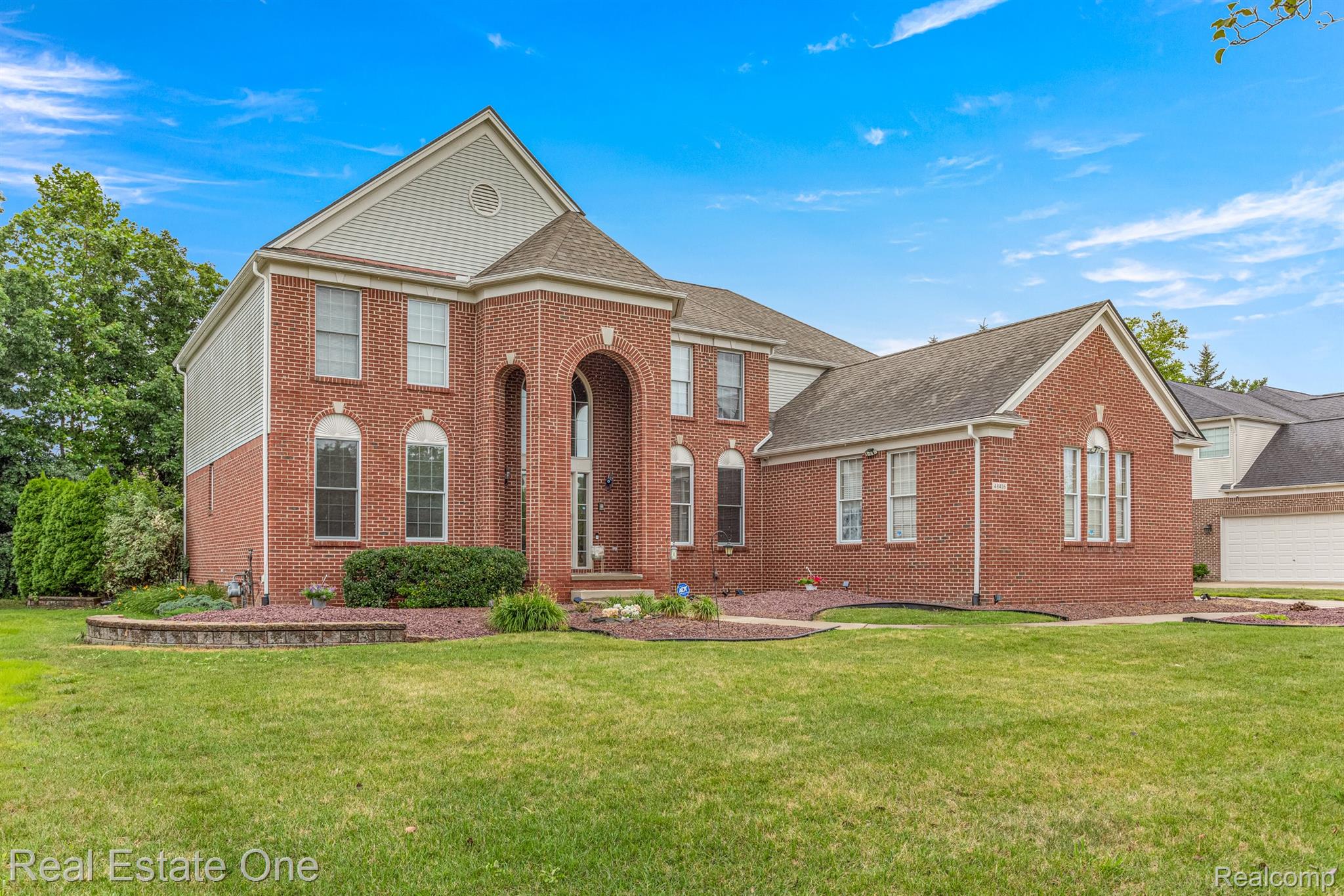 48416 Manhattan Circle