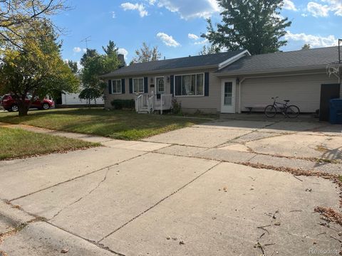 Photo of 530 Hemlock Drive, Davison City, MI 48423 (MLS # 20251043069)