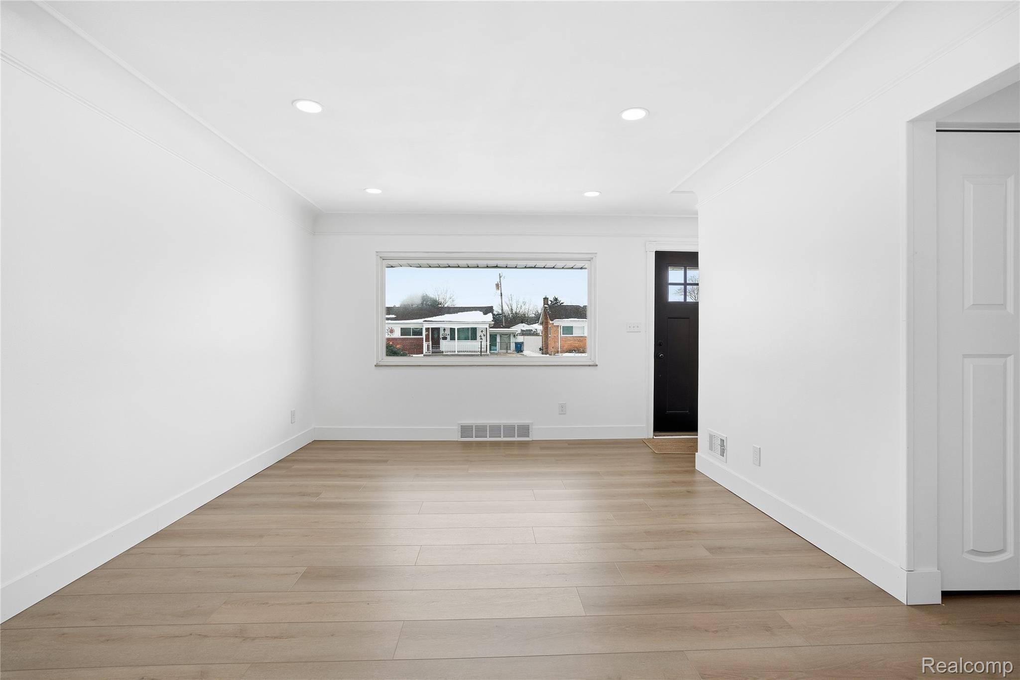 20886 Crestmont Lane