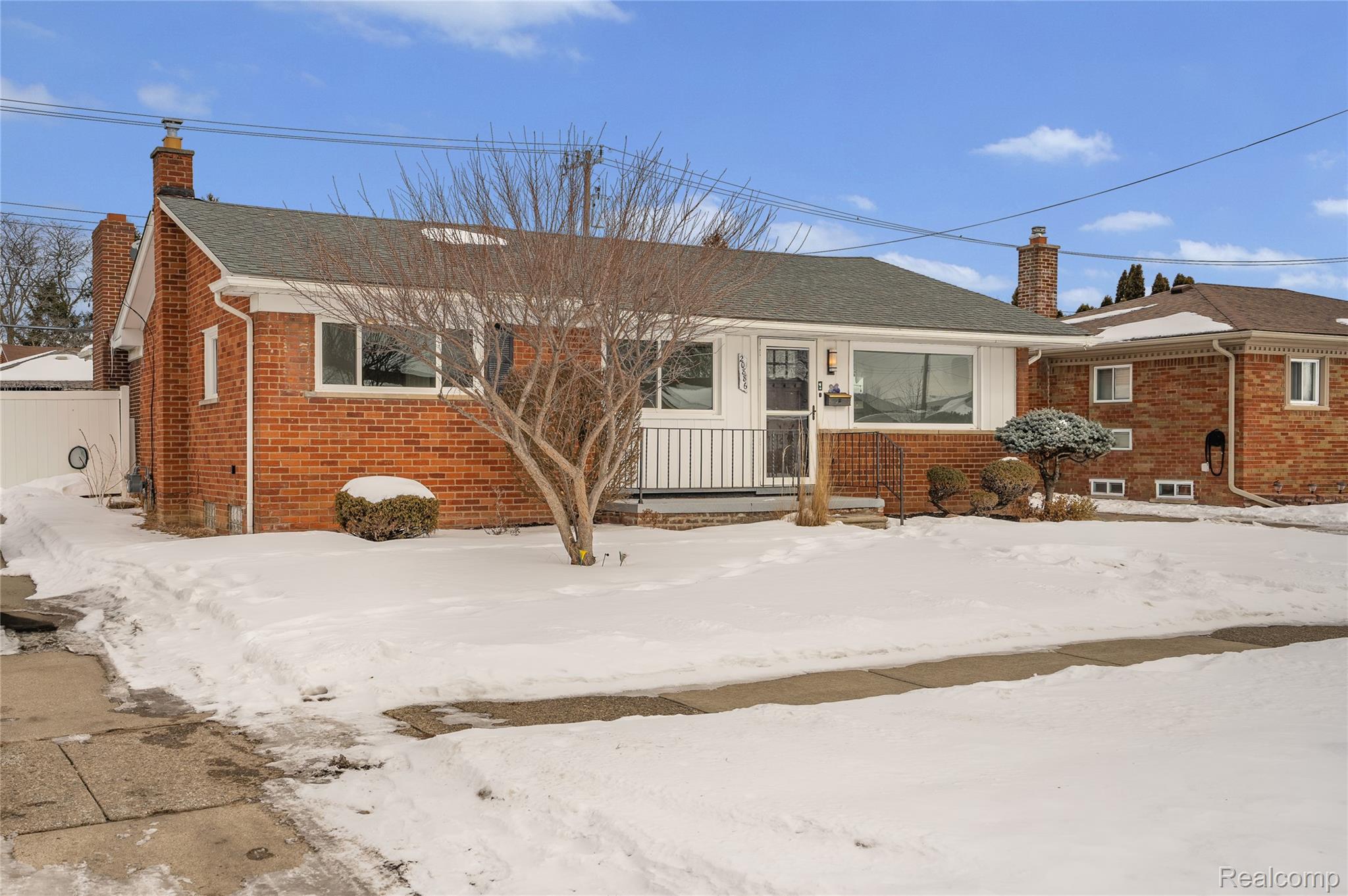 20886 Crestmont Lane