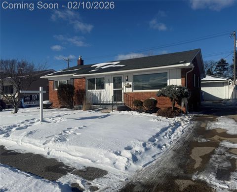 20886 Crestmont Lane Dearborn Heights City MI 48127