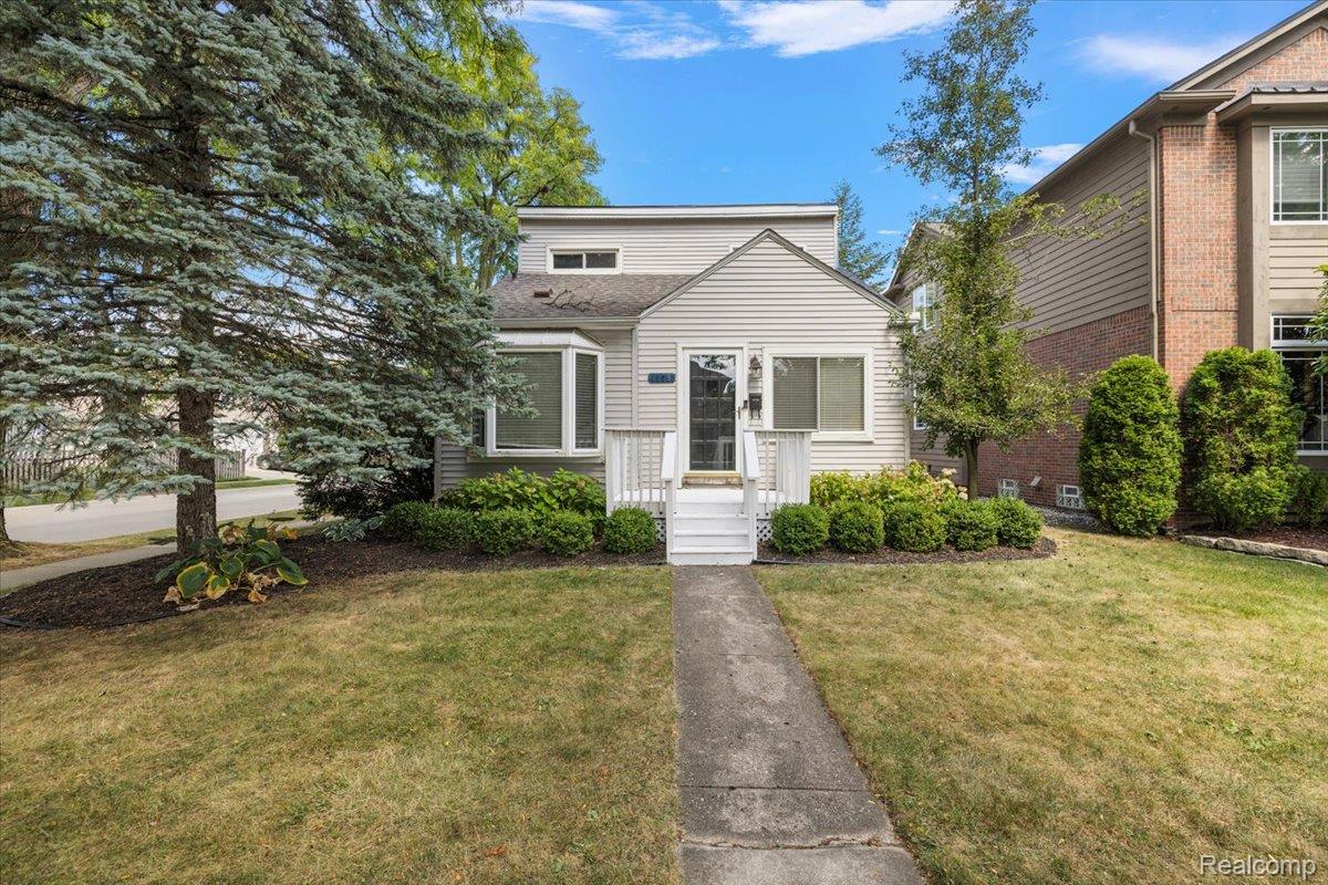 1109 Bird Avenue