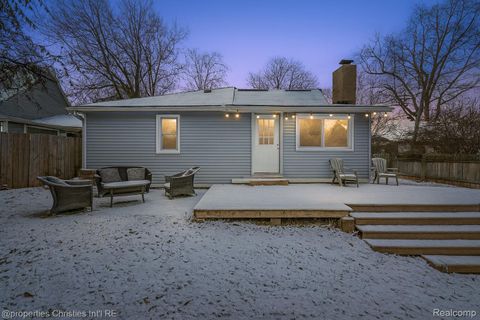 2925 Seebaldt Avenue Waterford Charter Township MI 48329