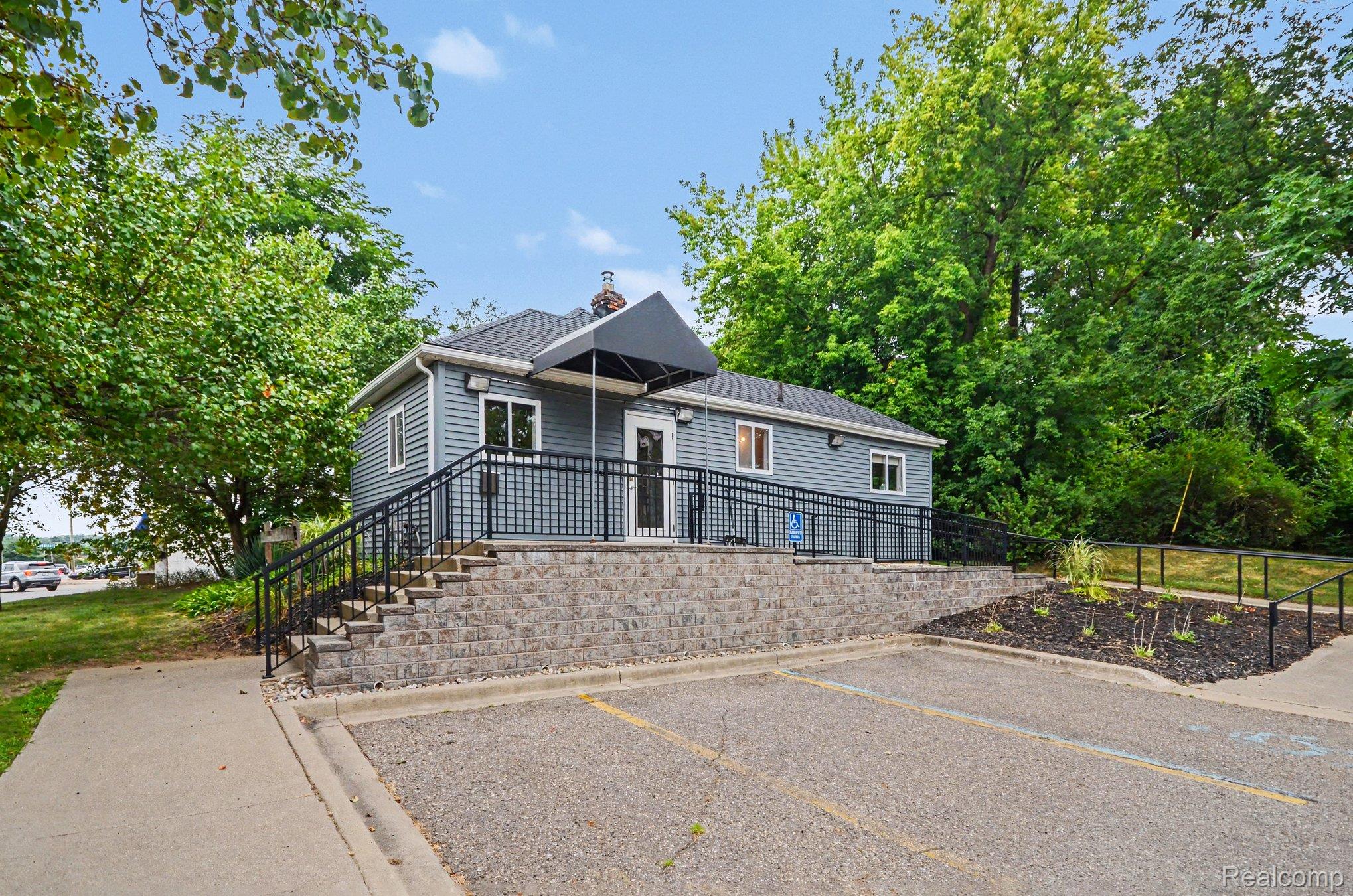 3821 Elizabeth Lake Road