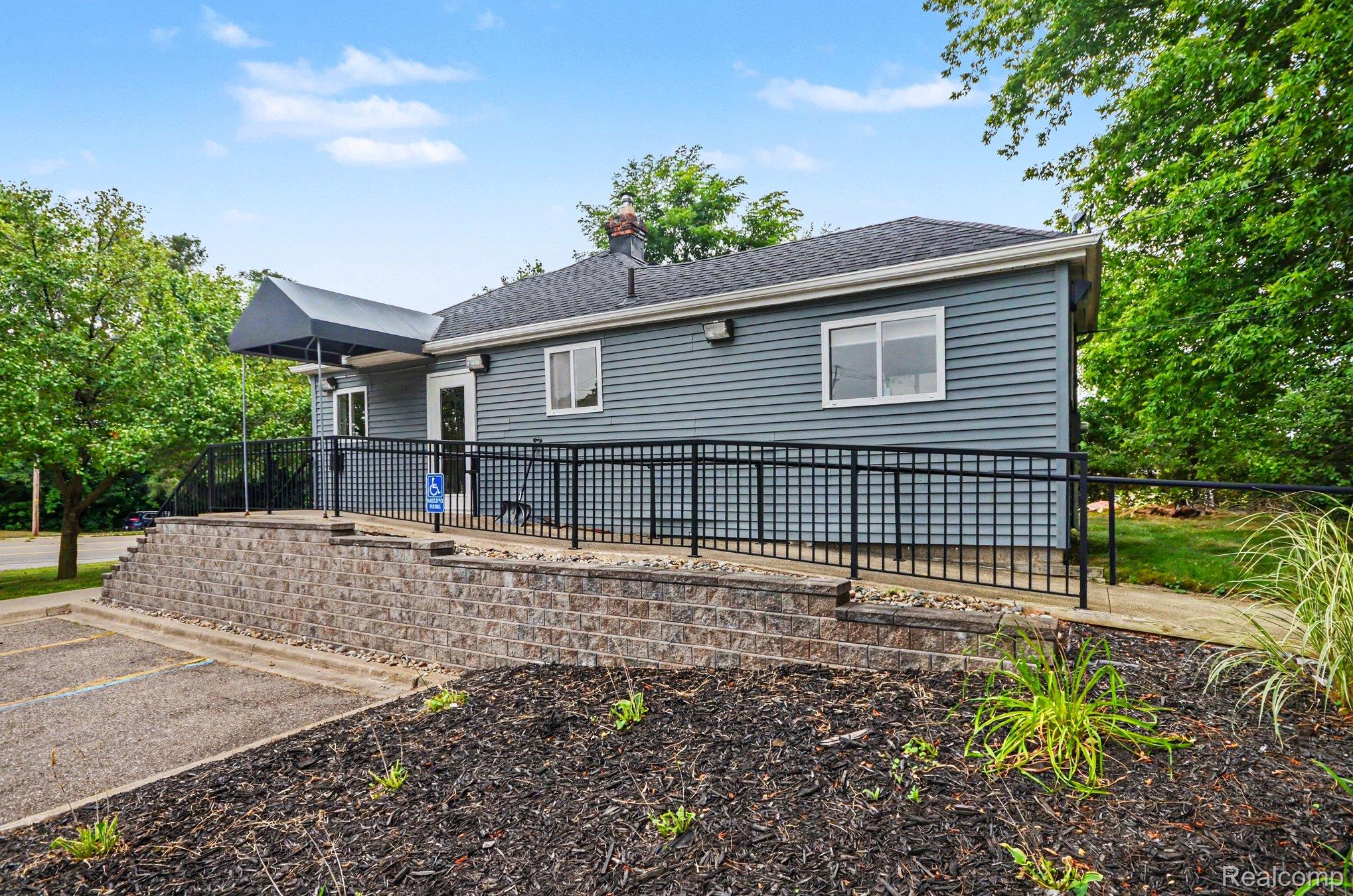 3821 Elizabeth Lake Road