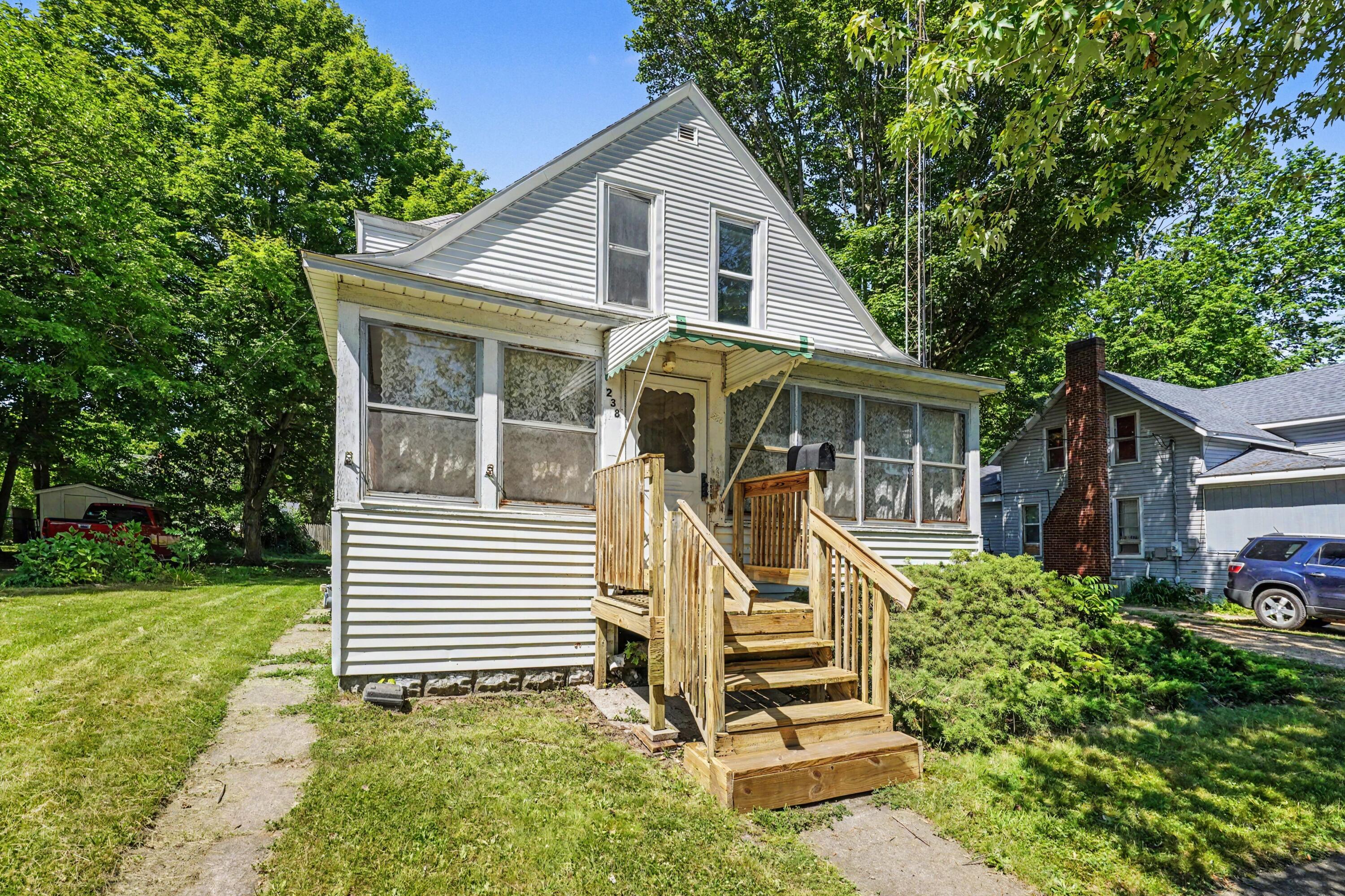 238 4th Avenue