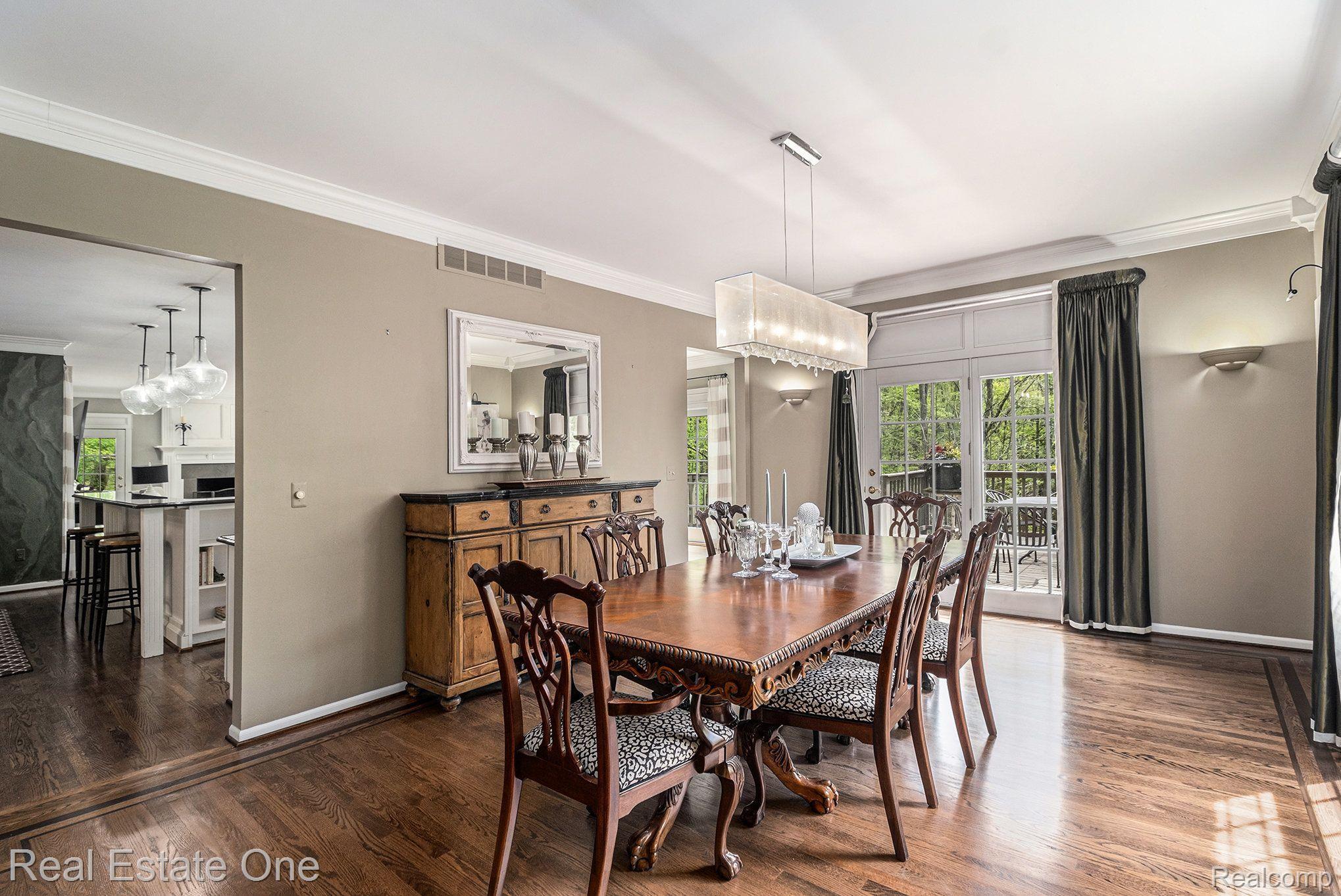 975 PINE NEEDLE Trail