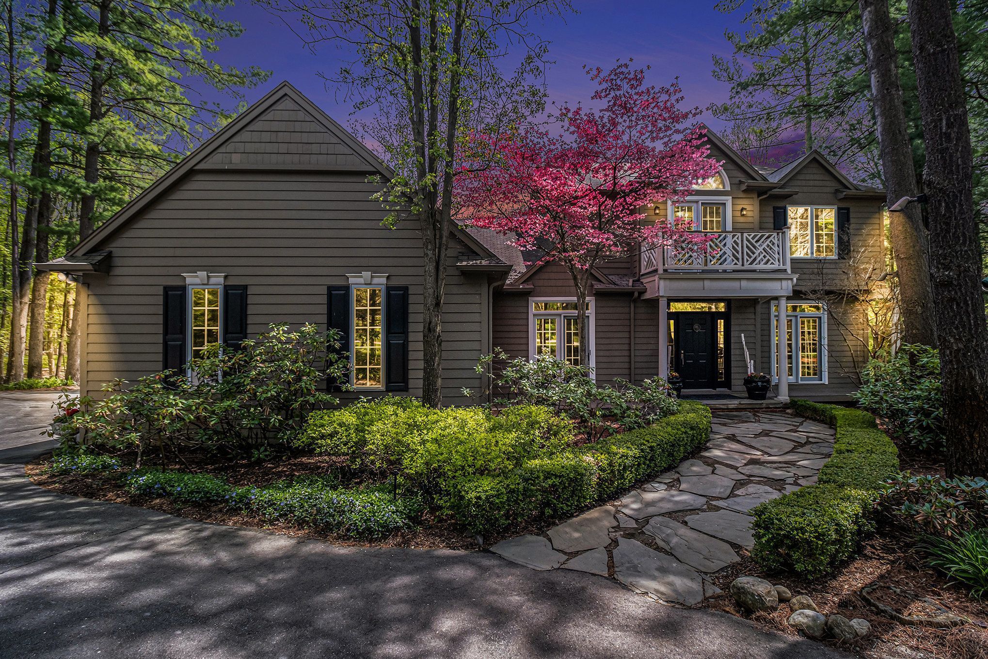 975 PINE NEEDLE Trail