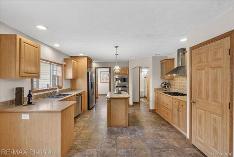 Tiny photo for 2670 E Maple Road, Milford Charter Township, MI 48381 (MLS # 20261002918)