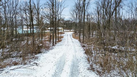 Tiny photo for 2670 E Maple Road, Milford Charter Township, MI 48381 (MLS # 20261002918)