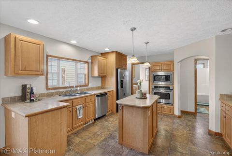 Tiny photo for 2670 E Maple Road, Milford Charter Township, MI 48381 (MLS # 20261002918)