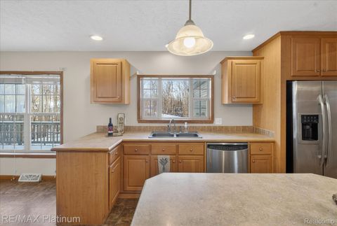 Tiny photo for 2670 E Maple Road, Milford Charter Township, MI 48381 (MLS # 20261002918)