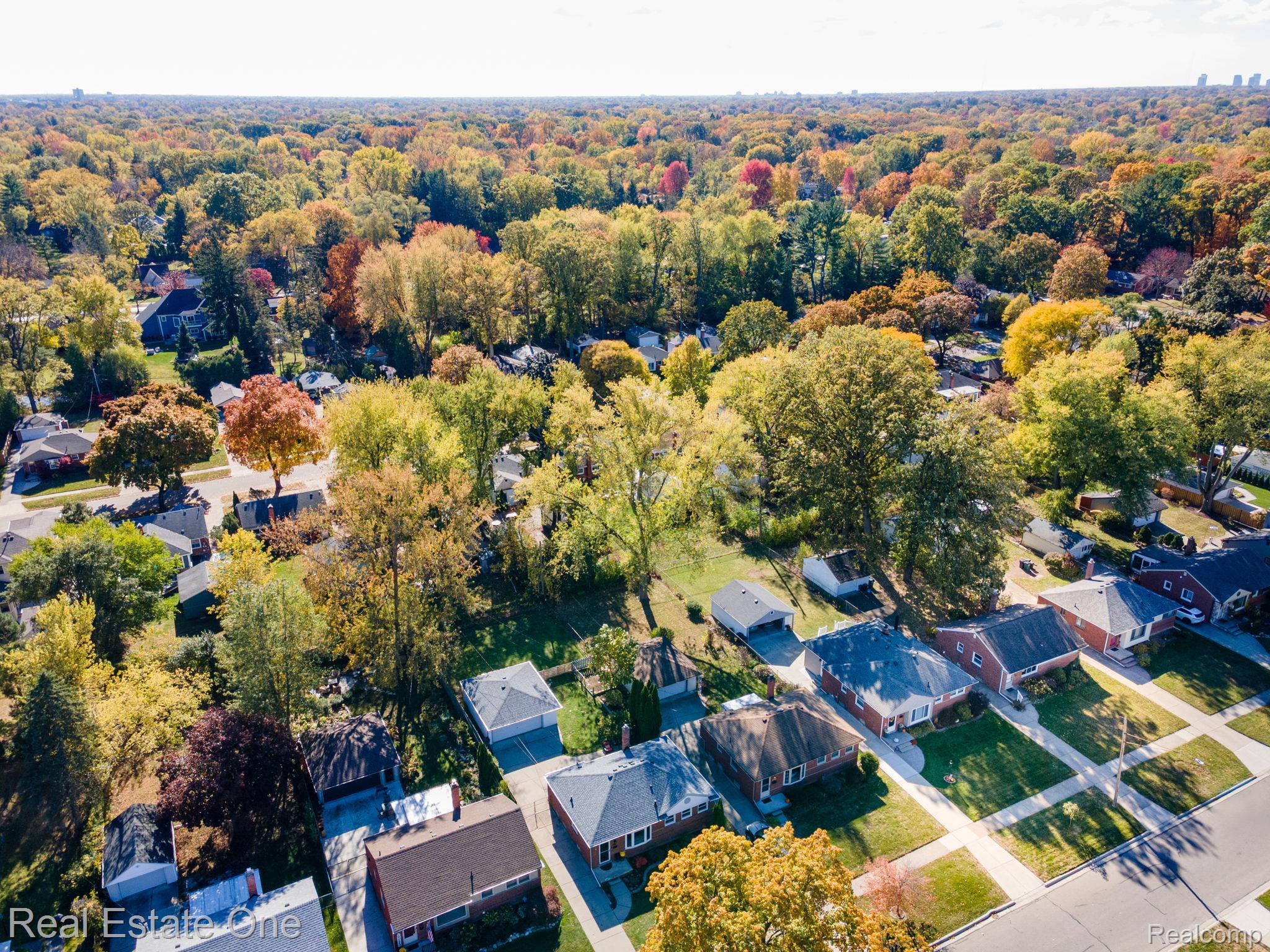 421 W Sunnybrook Drive