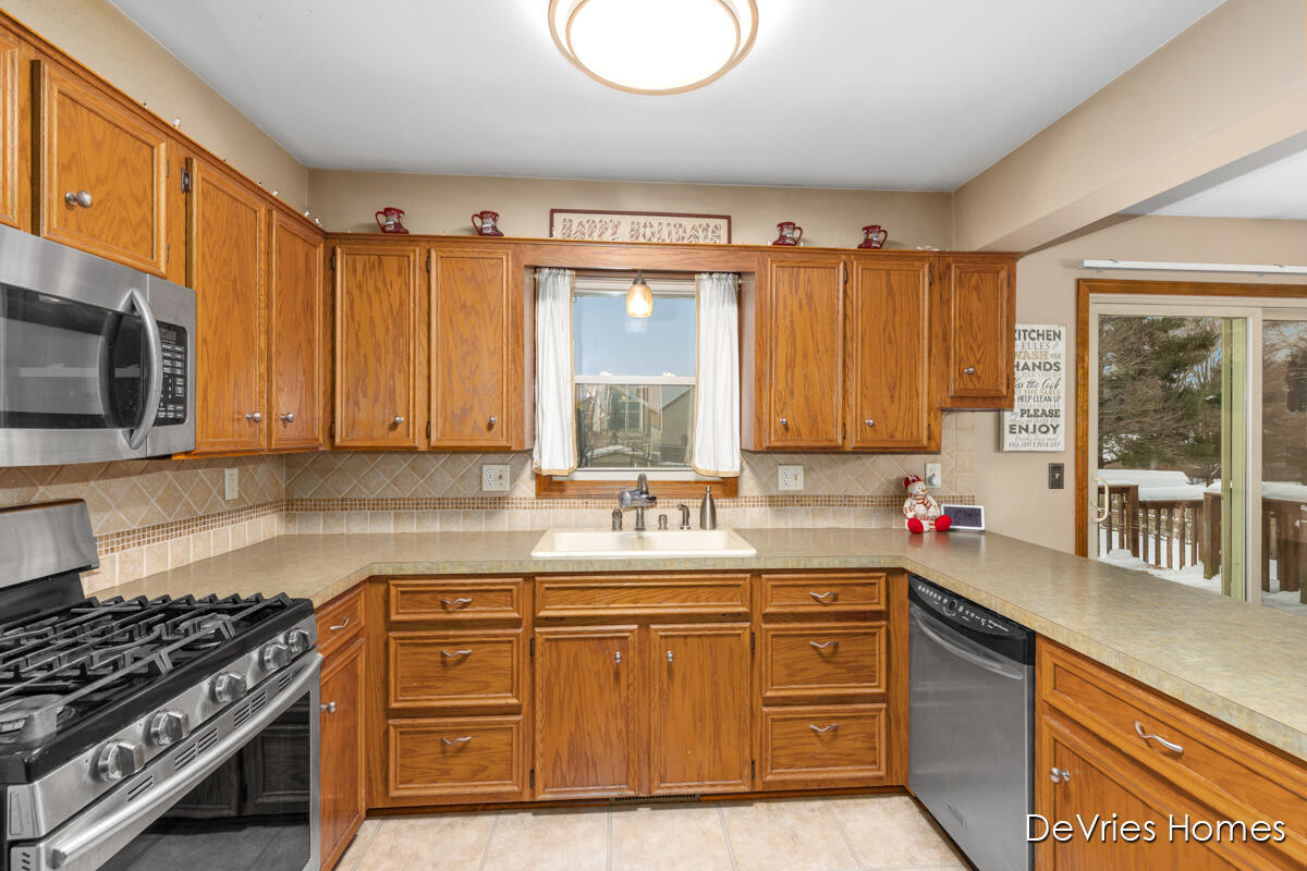 6518 Kingtree Drive SW