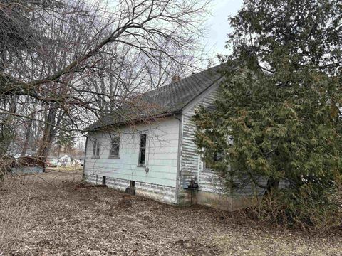 Photo of 117 E Maple Street, St Charles Village, MI 48655 (MLS # 60050200441)