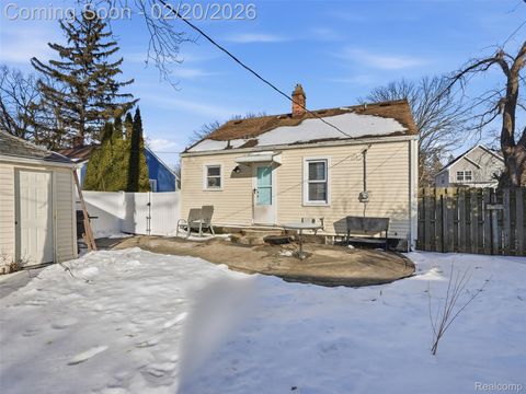 Tiny photo for 4033 Ellwood Avenue, Berkley City, MI 48072 (MLS # 20261008445)