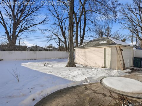 Tiny photo for 4033 Ellwood Avenue, Berkley City, MI 48072 (MLS # 20261008445)