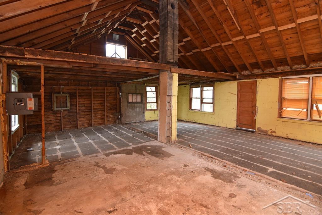 2114 Walter Road
