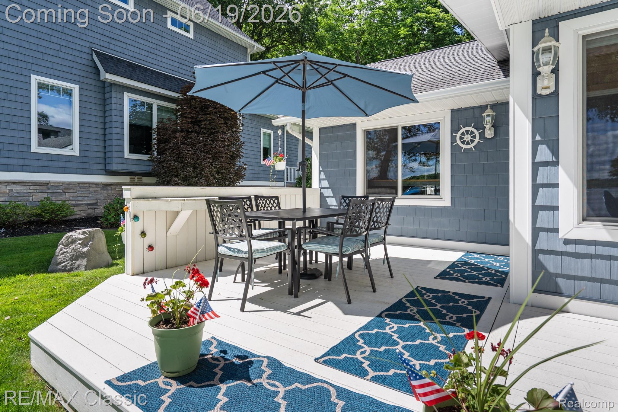 5286 Edgelake Drive
