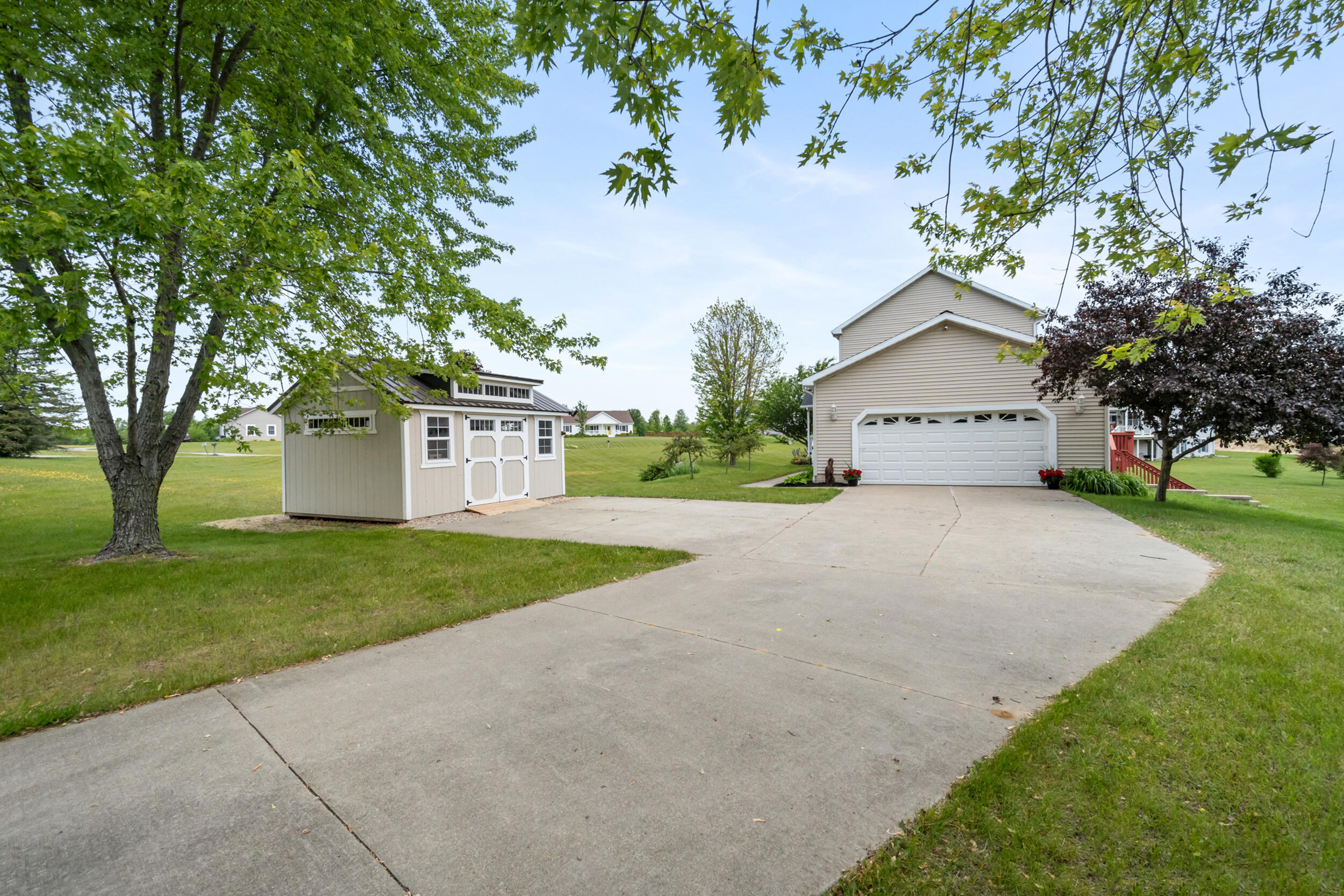 2421 N Burgett Lane