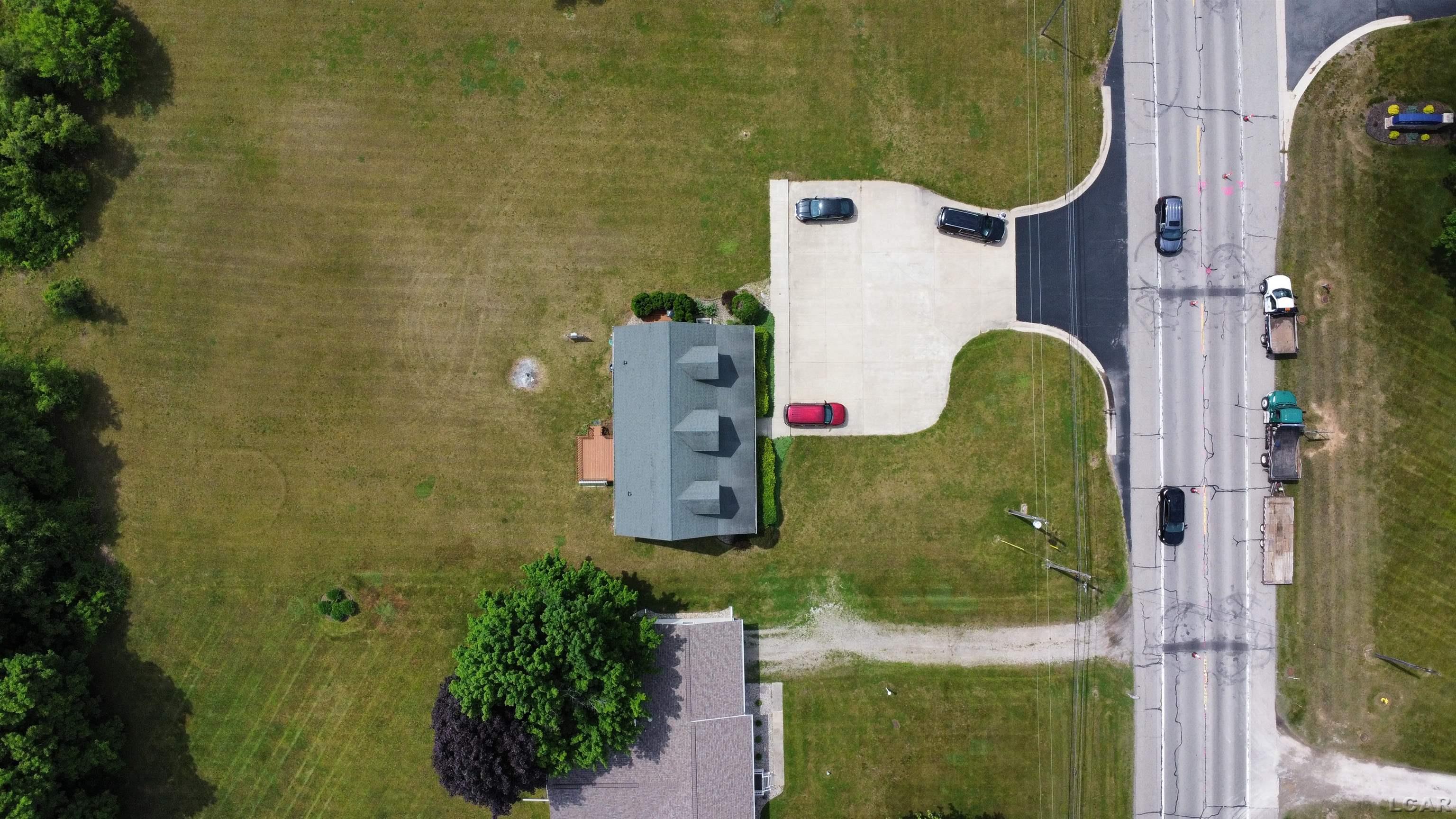 4623 N Adrian Highway