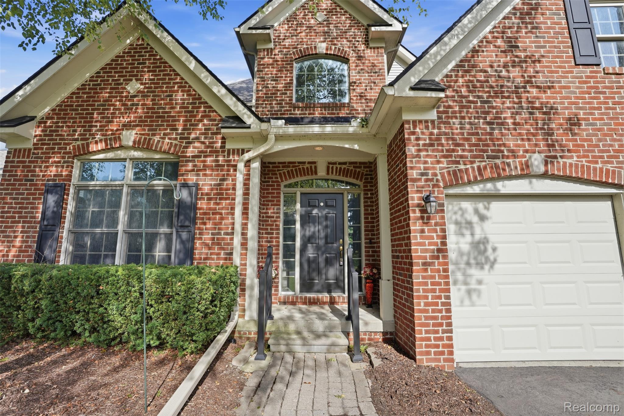 243 Lakeshore Pointe Drive