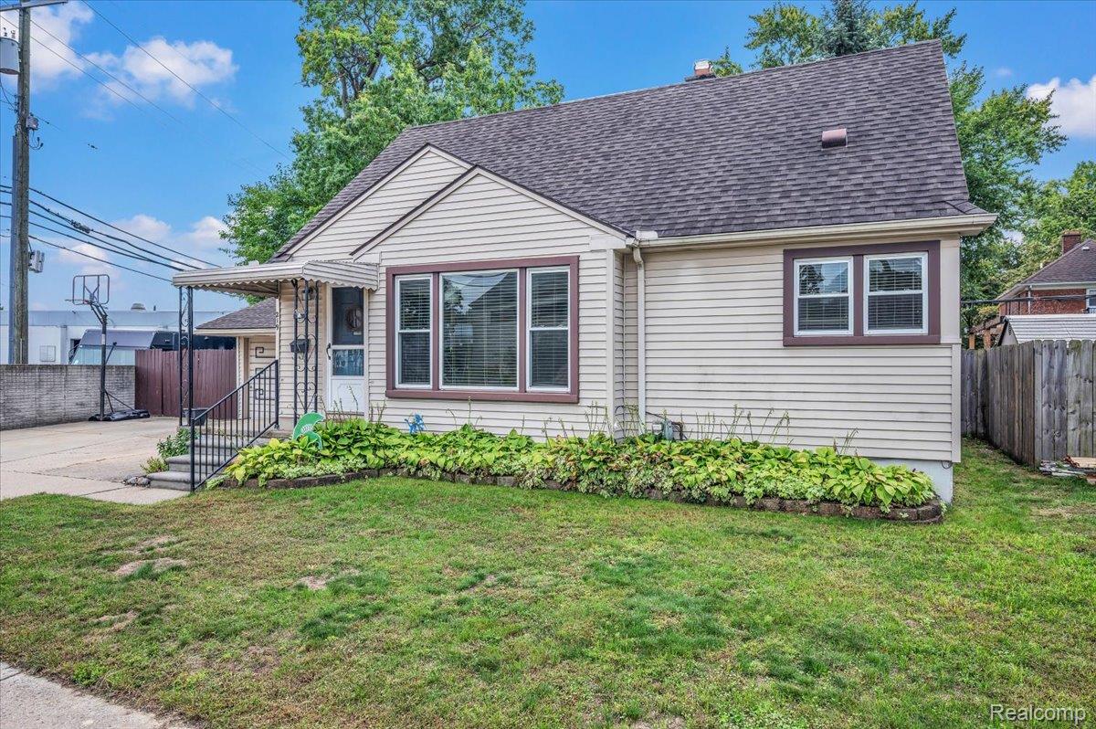 219 Adams Court