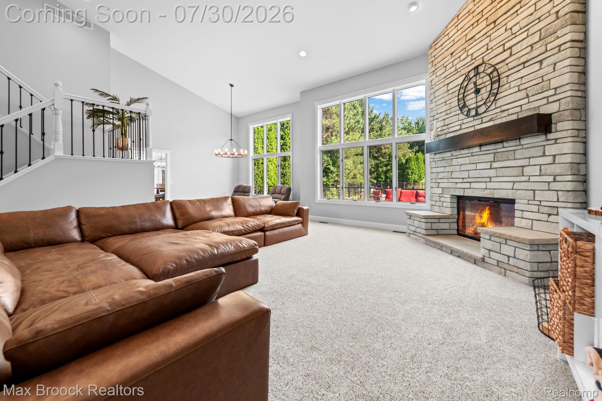 6827 Strawberry Lane