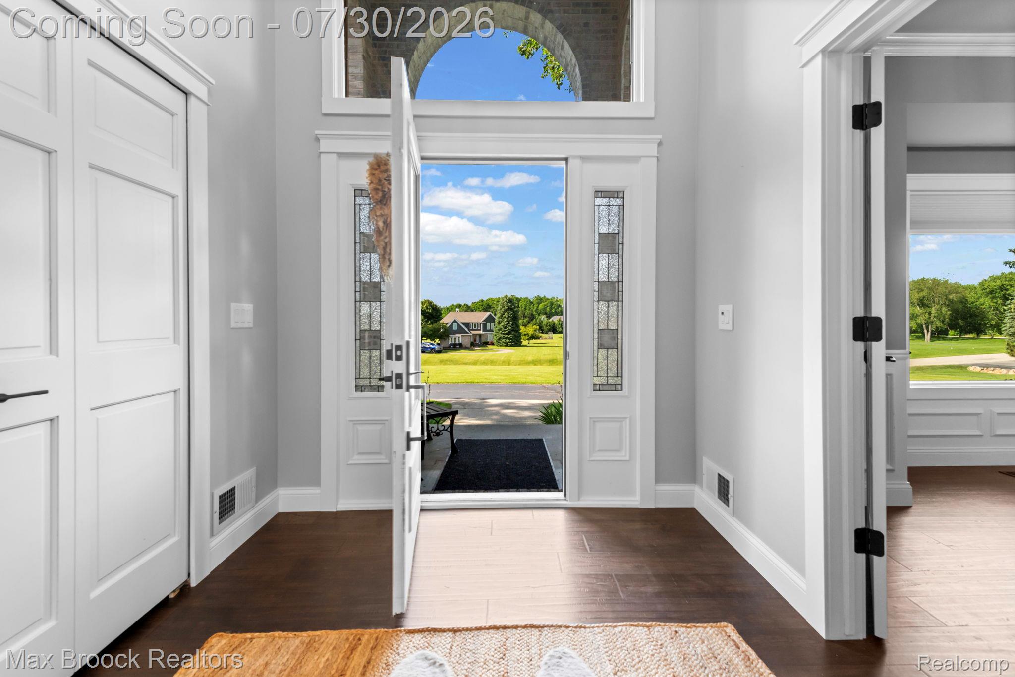 6827 Strawberry Lane